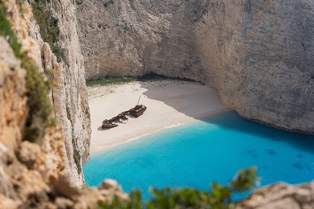 michael_pointner-shipwreck-7334280_640