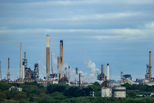 michaelmep-refinery-2251247_640 (1)