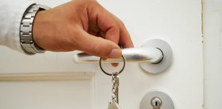 Платата веќе не е доволна: Словенечките газди купуваат и градат станови за вработените како во времето на СФРЈ!