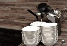 Забраната за водата во Гостивар останува на сила, операторите да користат само технички безбедна вода