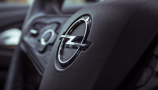 paulsteuber-opel-2400504_640
