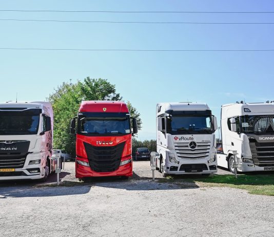 🚚 Протест: Камиони пред Делегацијата на ЕУ во Скопје