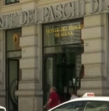 Банкарски земјотрес во Италија: Најстарата банка во светот нуди 34 милијарди евра за два ривала за да спречи преземање